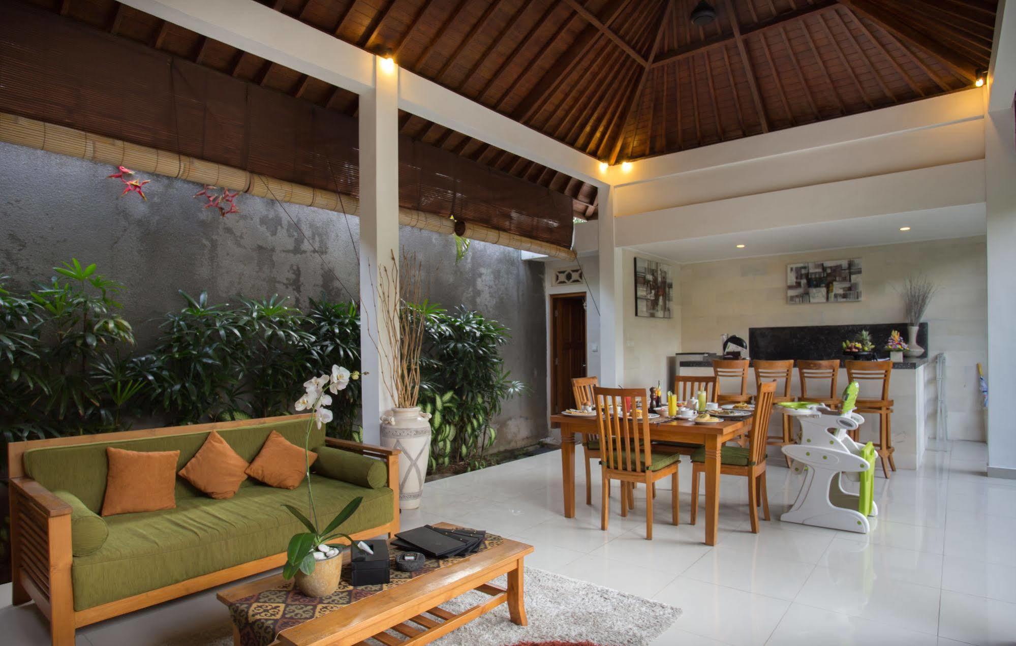 Sandi Agung Villa Seminyak  Ngoại thất bức ảnh
